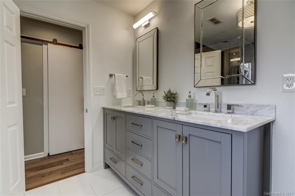 326 Settlers Lane Charlotte NC 28202