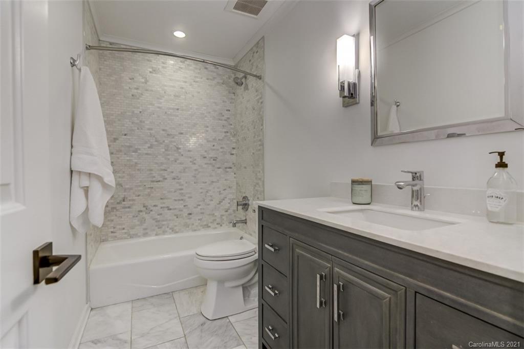 326 Settlers Lane Charlotte NC 28202