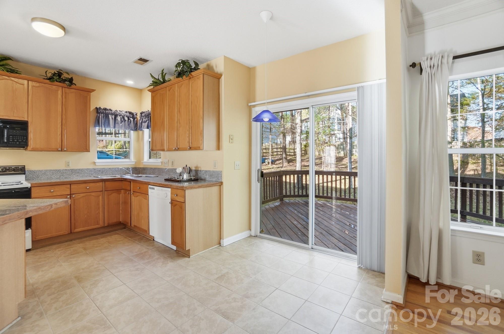 8721 Woodcock Lane Charlotte NC 28216