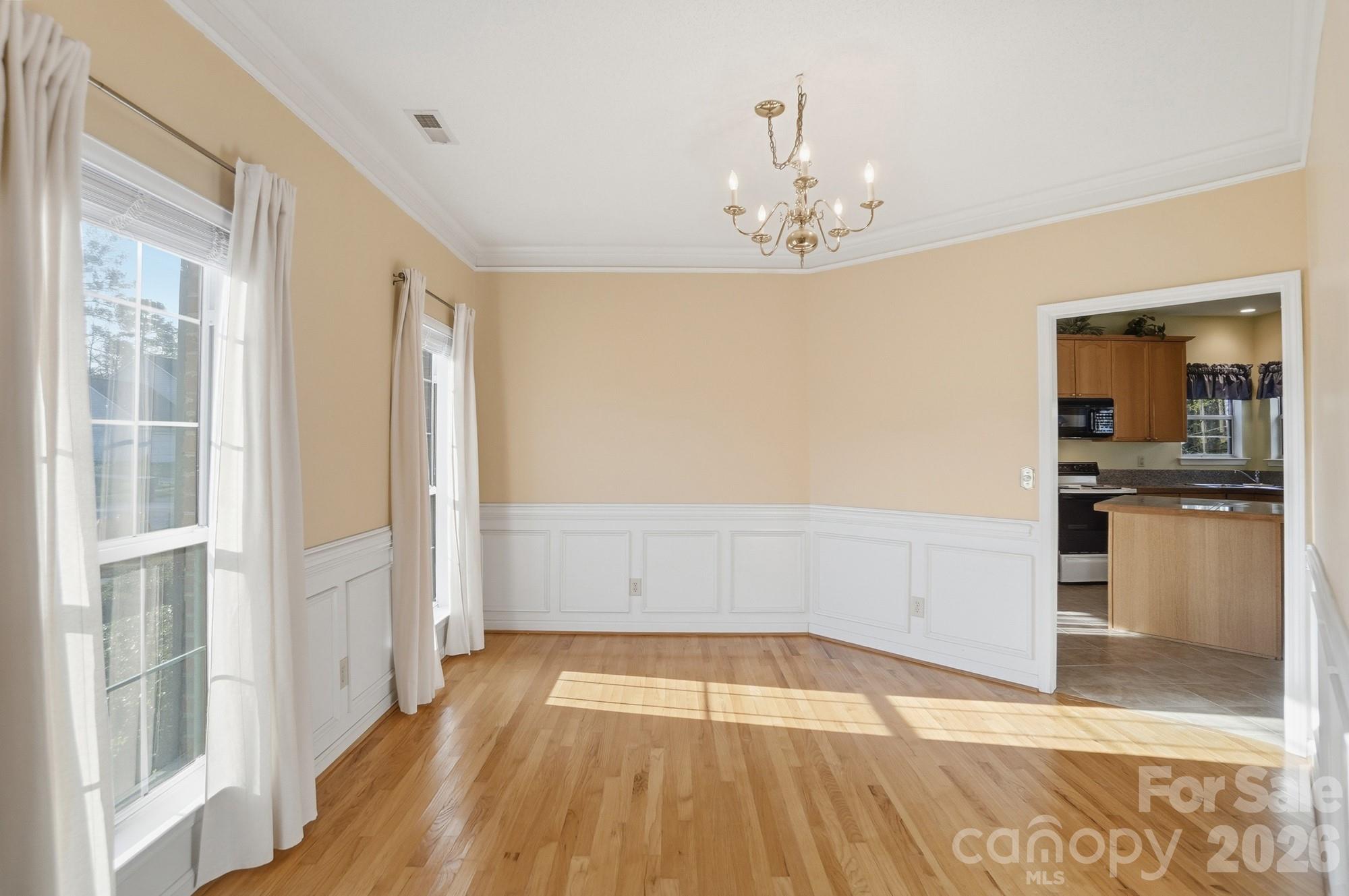 8721 Woodcock Lane Charlotte NC 28216
