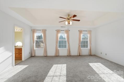 8721 Woodcock Lane Charlotte NC 28216