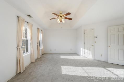 8721 Woodcock Lane Charlotte NC 28216