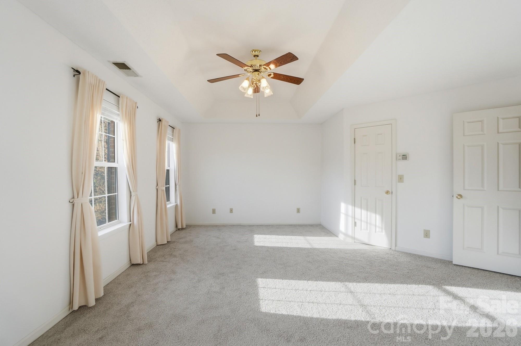 8721 Woodcock Lane Charlotte NC 28216