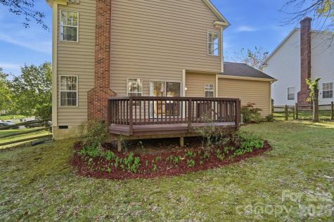 8721 Woodcock Lane Charlotte NC 28216