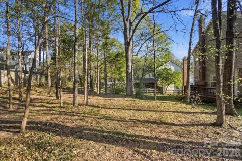 8721 Woodcock Lane Charlotte NC 28216