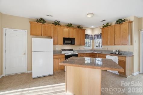 8721 Woodcock Lane Charlotte NC 28216