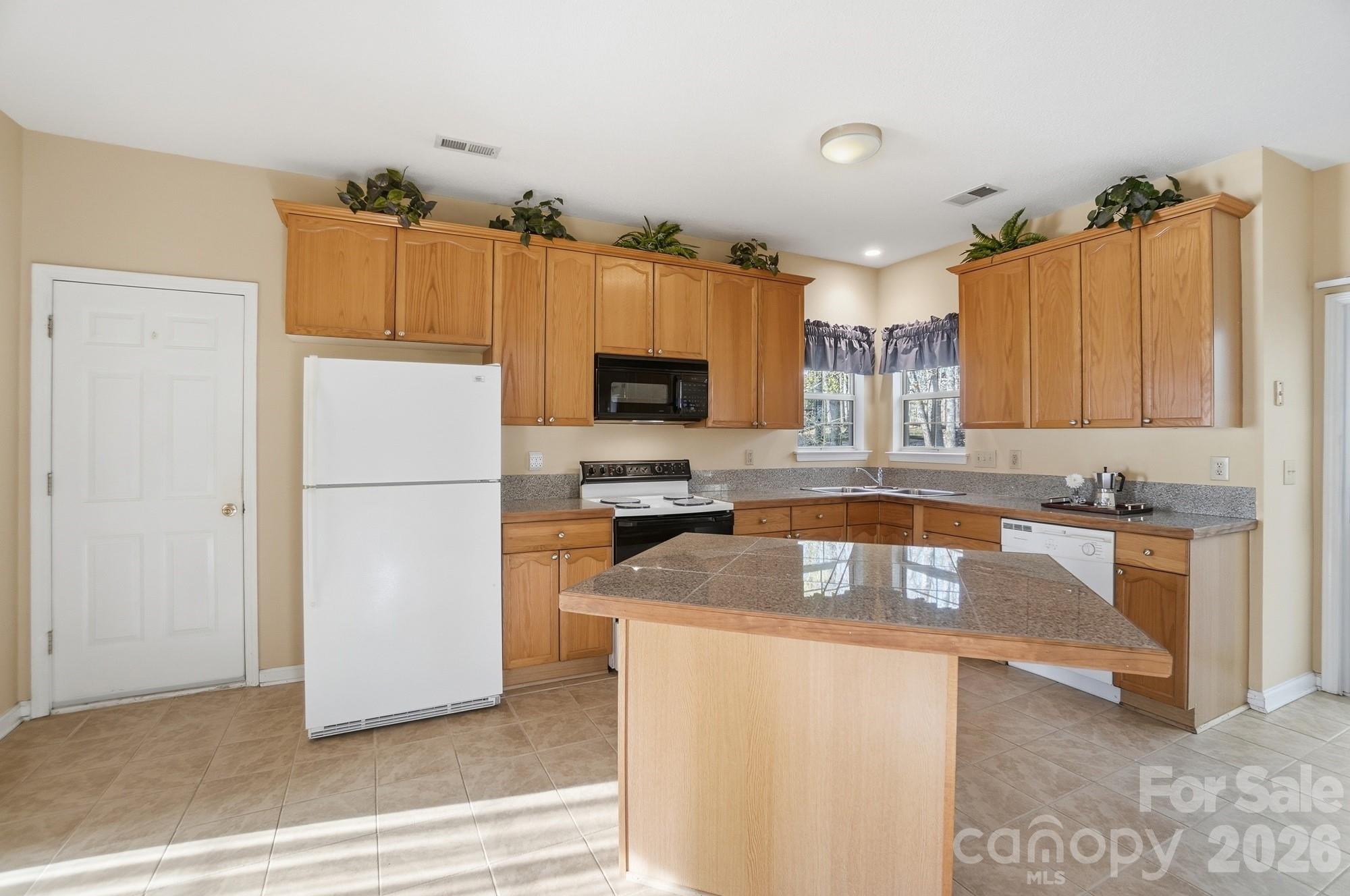 8721 Woodcock Lane Charlotte NC 28216