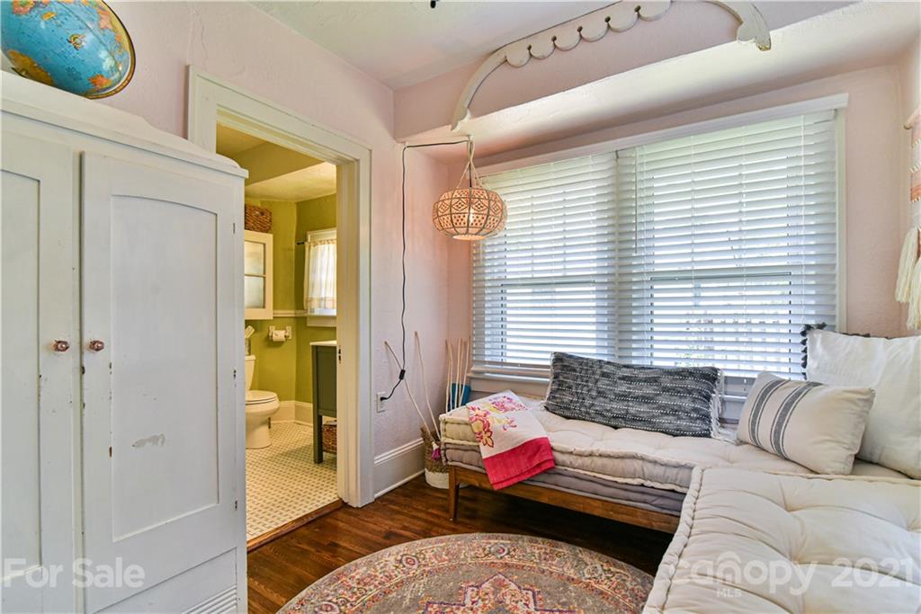 16 Mount Clare Avenue Asheville NC 28801