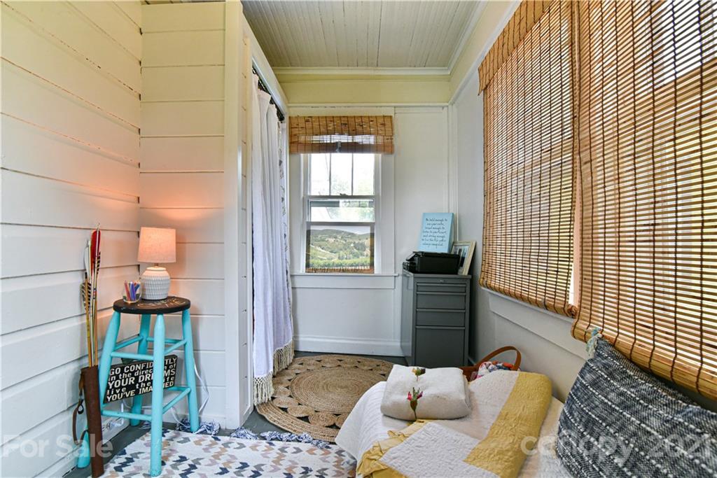 16 Mount Clare Avenue Asheville NC 28801
