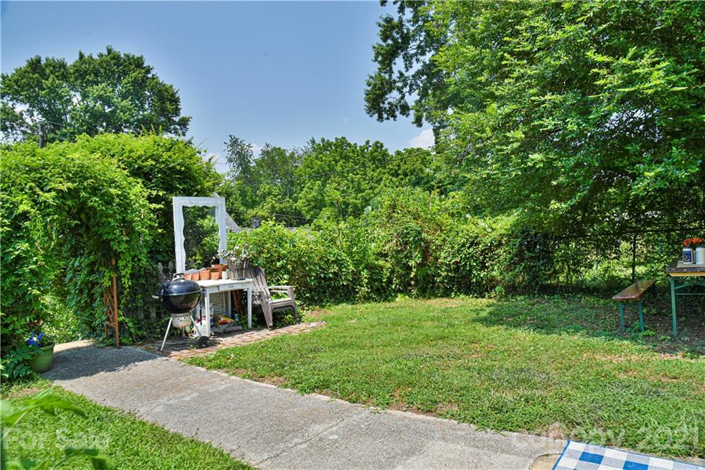 16 Mount Clare Avenue Asheville NC 28801