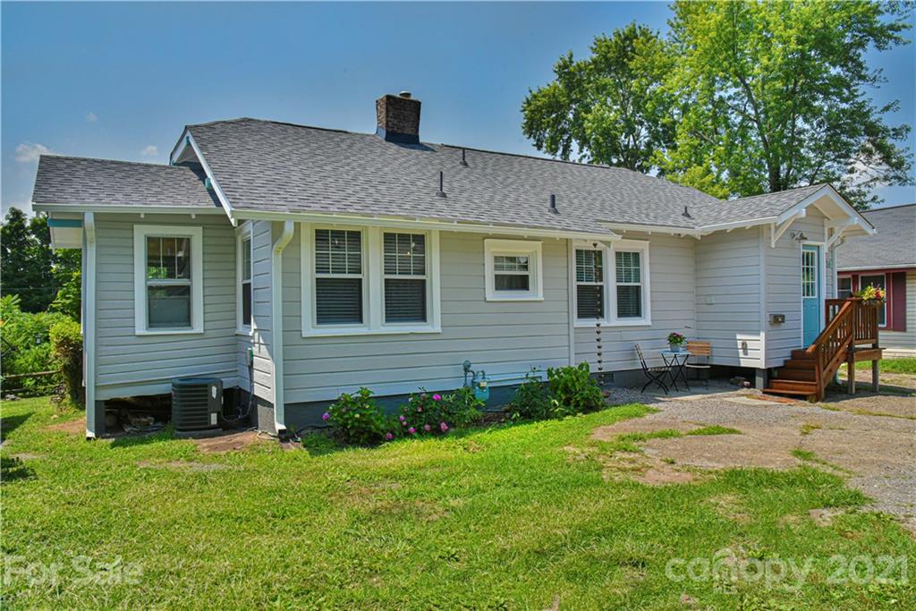16 Mount Clare Avenue Asheville NC 28801