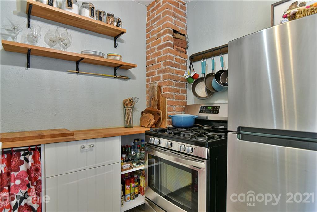 16 Mount Clare Avenue Asheville NC 28801