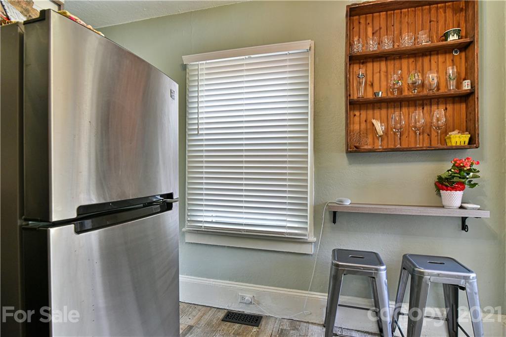 16 Mount Clare Avenue Asheville NC 28801