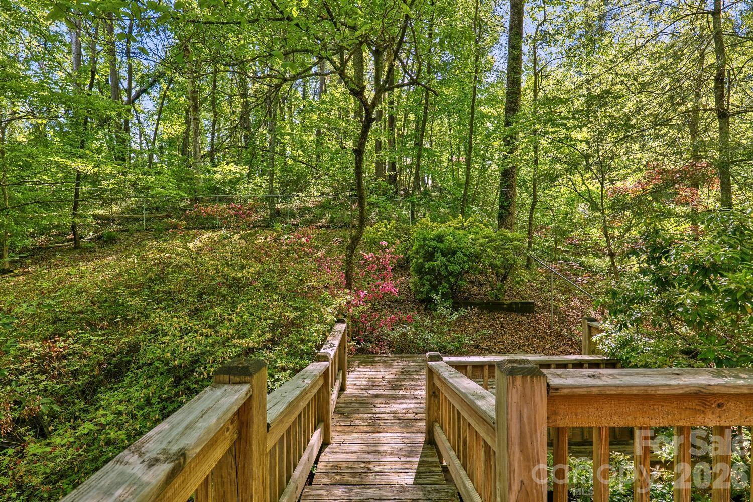 98 Skyline Drive Hendersonville NC 28791