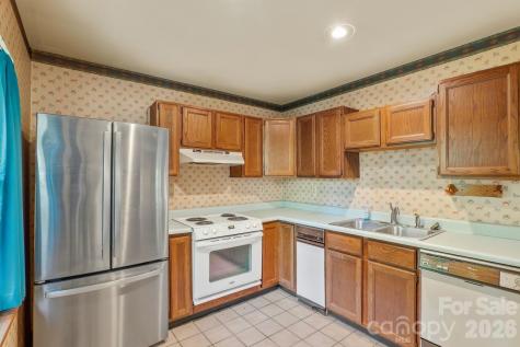 98 Skyline Drive Hendersonville NC 28791