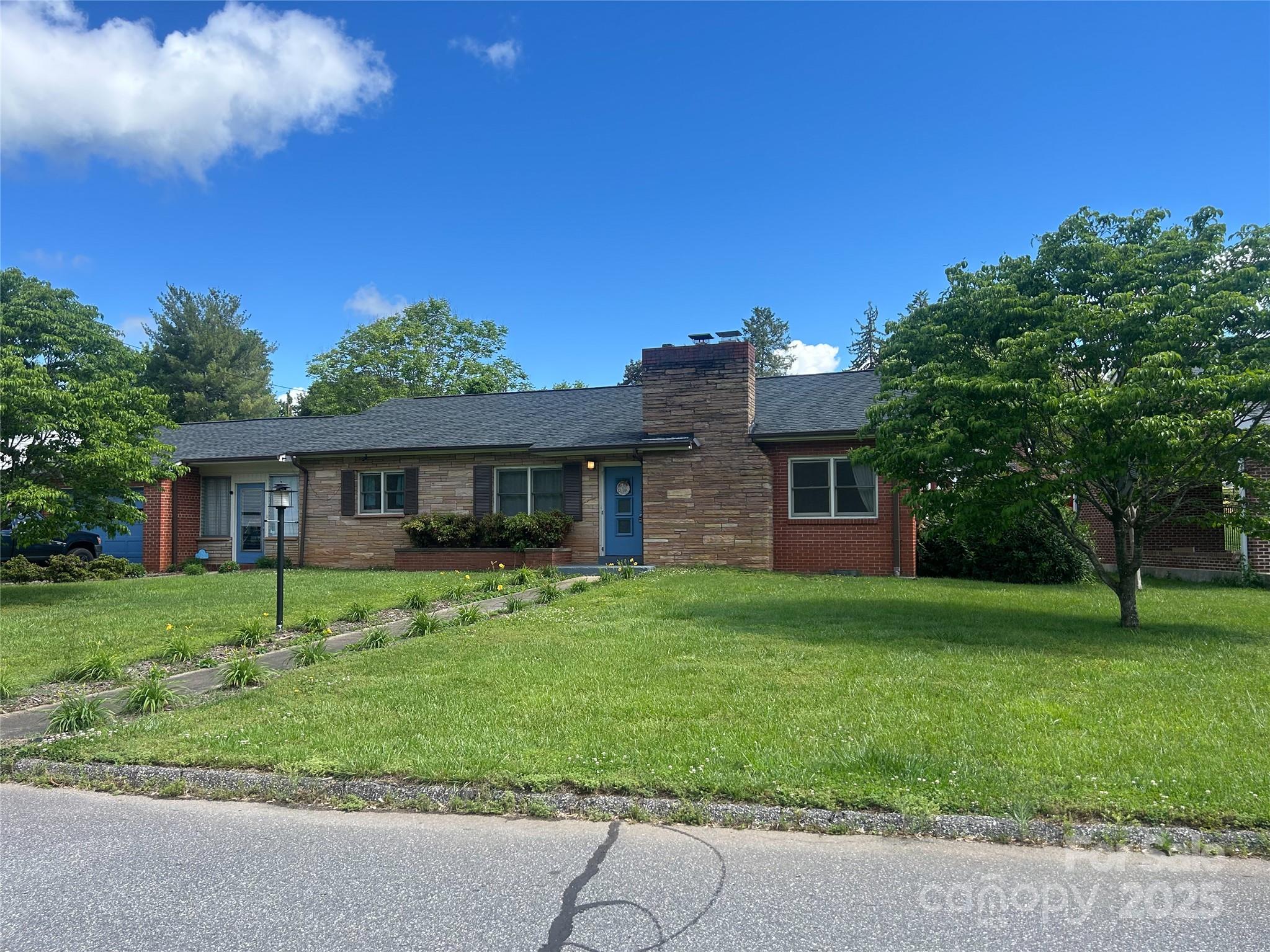 171 Broad Street Marion NC 28752