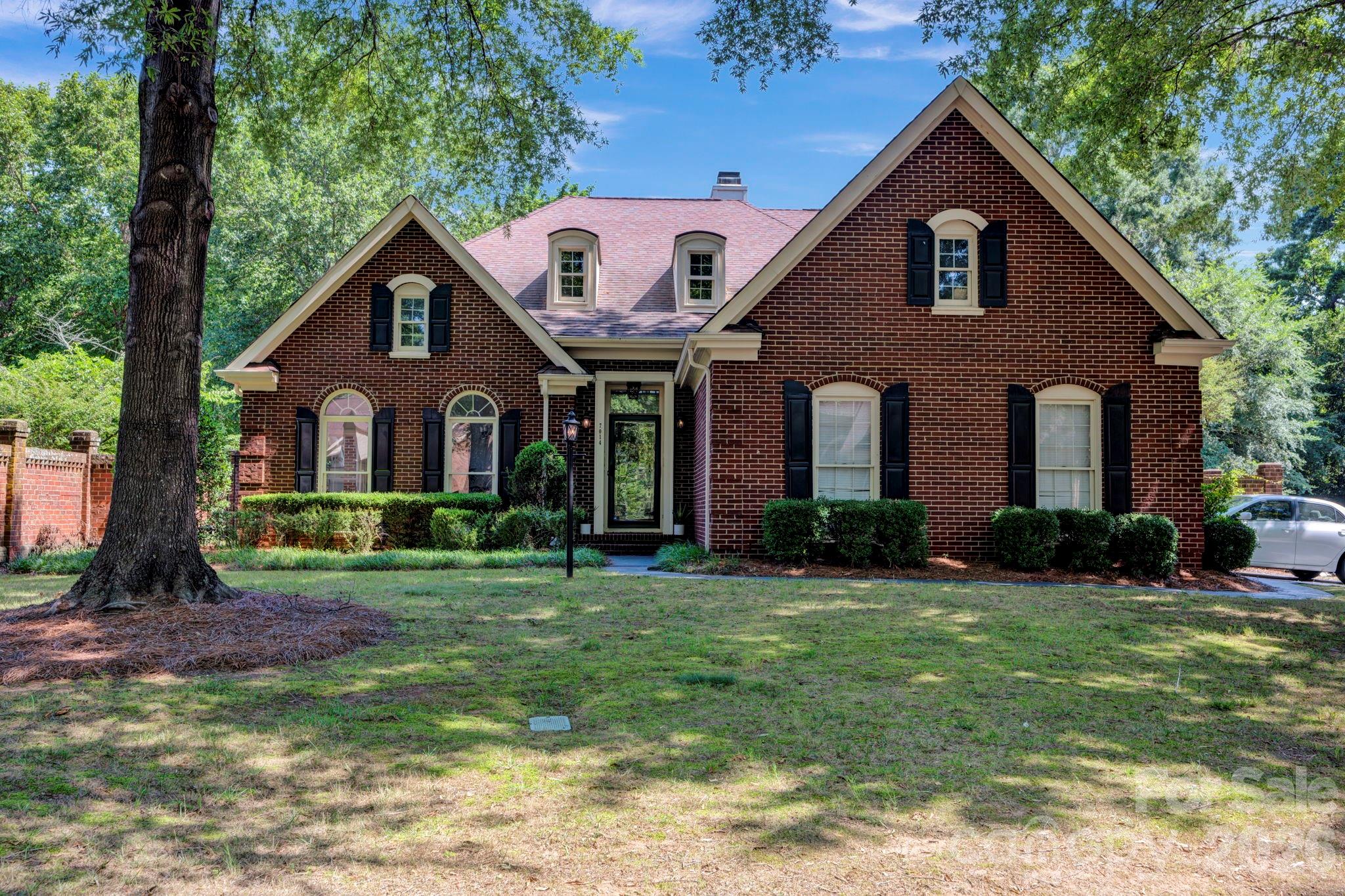 7014 Walton Heath Lane Charlotte NC 28277