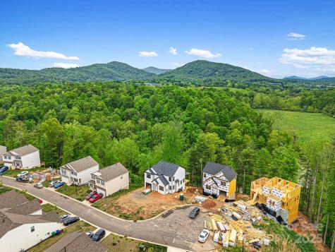 920 Newport Court Asheville NC 28806