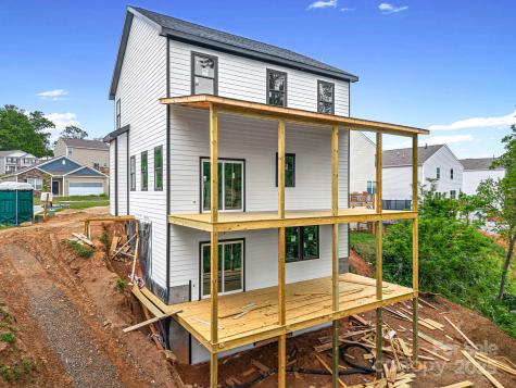 920 Newport Court Asheville NC 28806