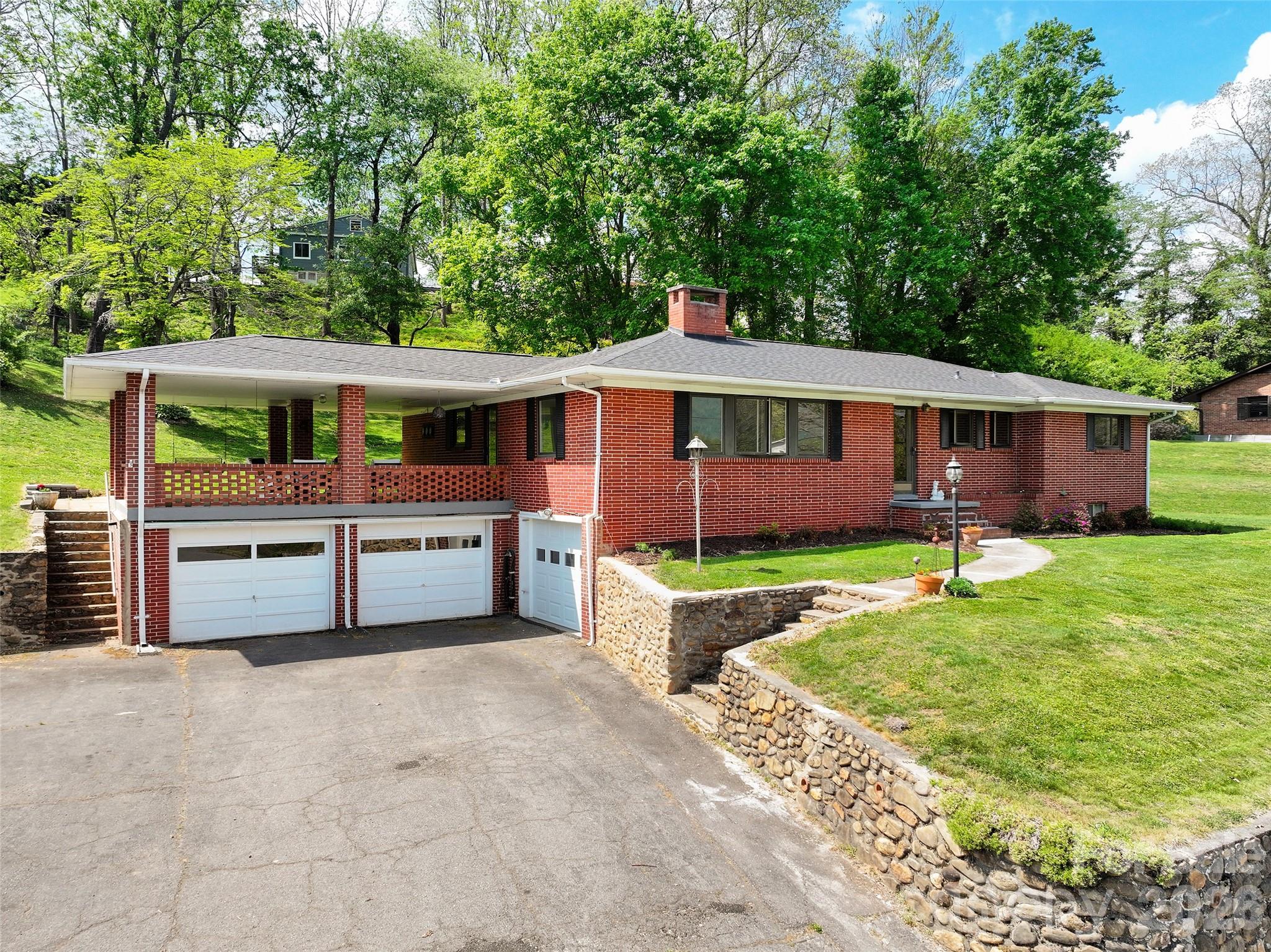 55 Boydston Street Canton NC 28716