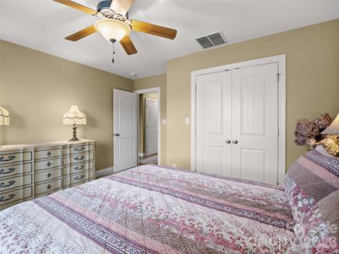 21 Jeff Drive Asheville NC 28806