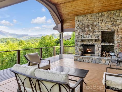 149 Cardinal Lane Waynesville NC 28786