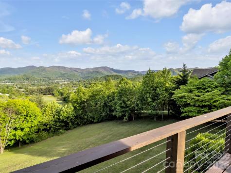 149 Cardinal Lane Waynesville NC 28786