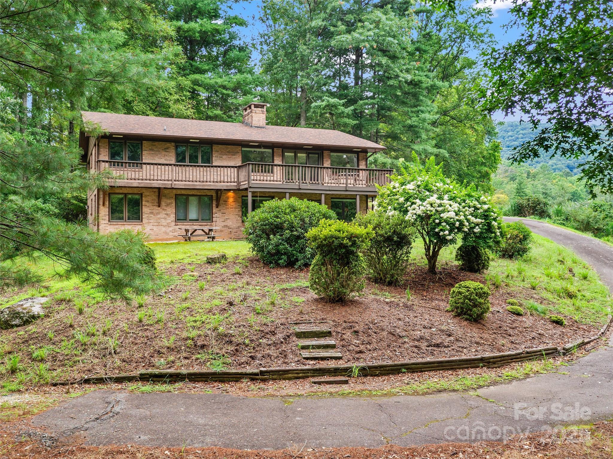 59 Deer Place Road Spruce Pine NC 28777