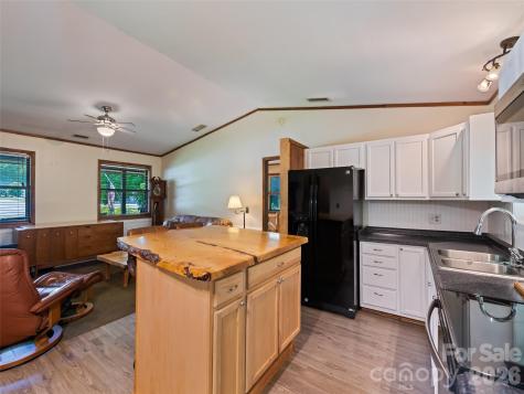 165 Clearwater Drive Waynesville NC 28785