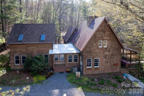 24 Wood Lake Drive Fairview NC 28730