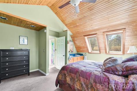 24 Wood Lake Drive Fairview NC 28730