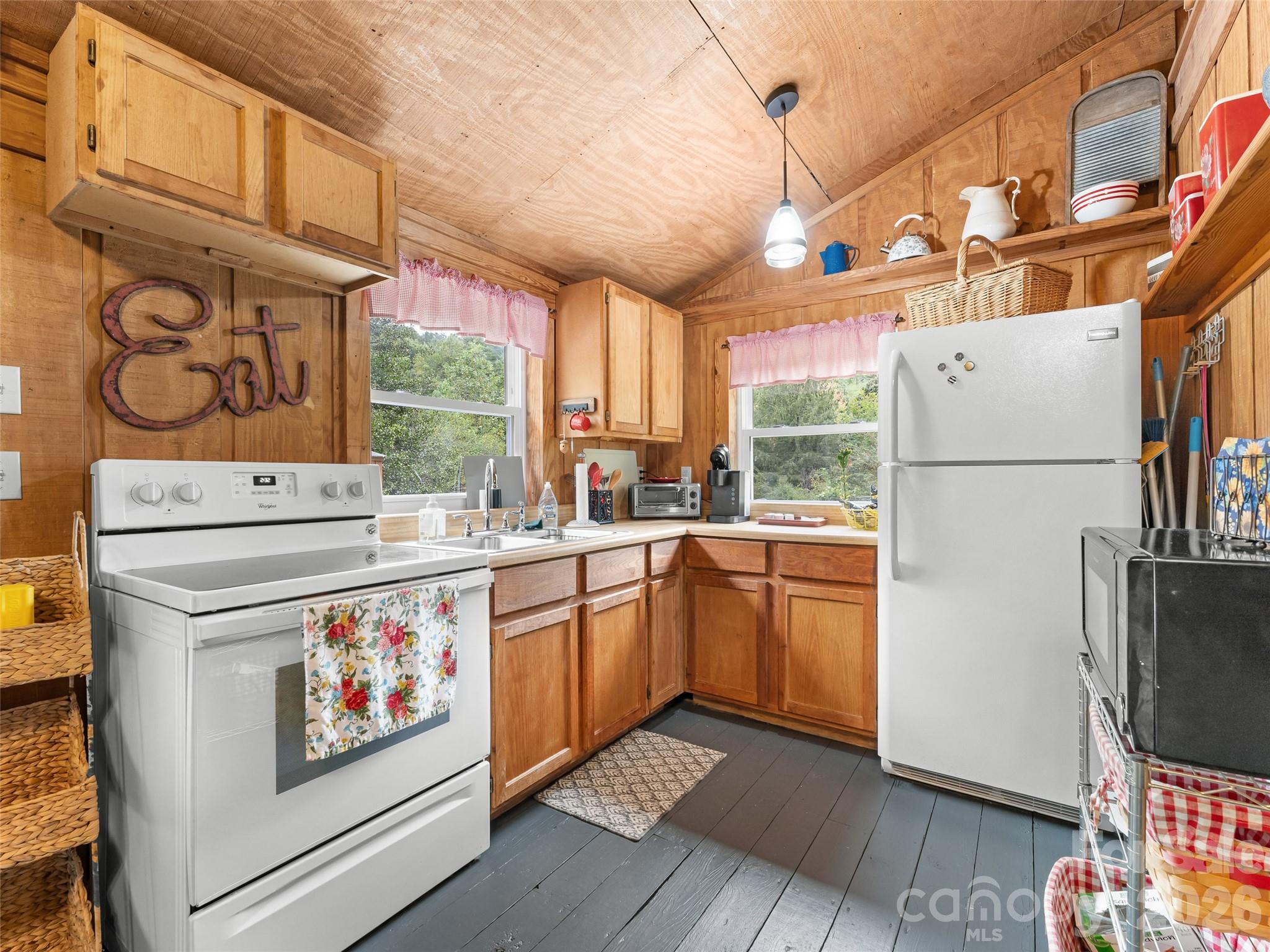 645 W Fork Creek Road Saluda NC 28773