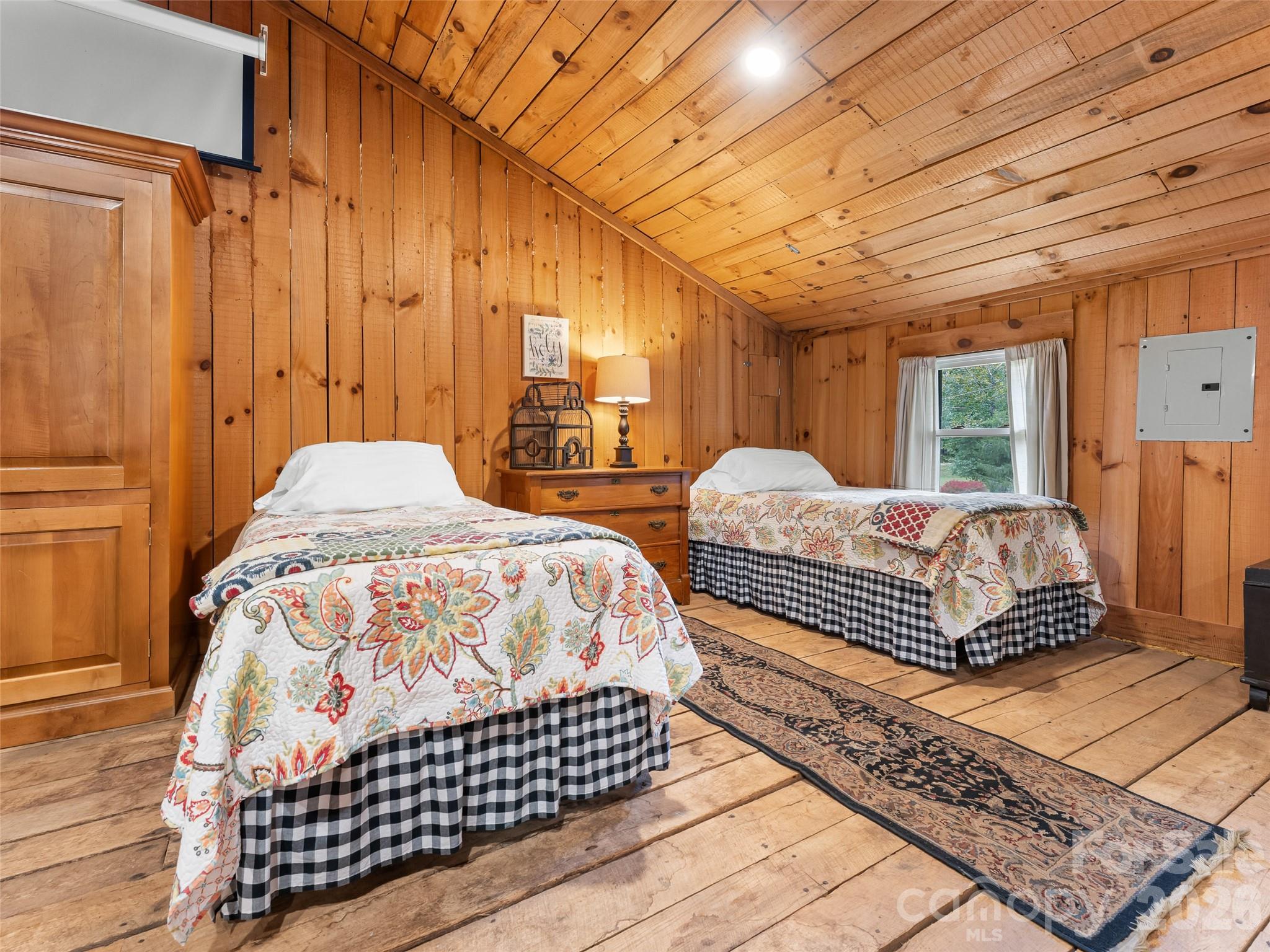 645 W Fork Creek Road Saluda NC 28773