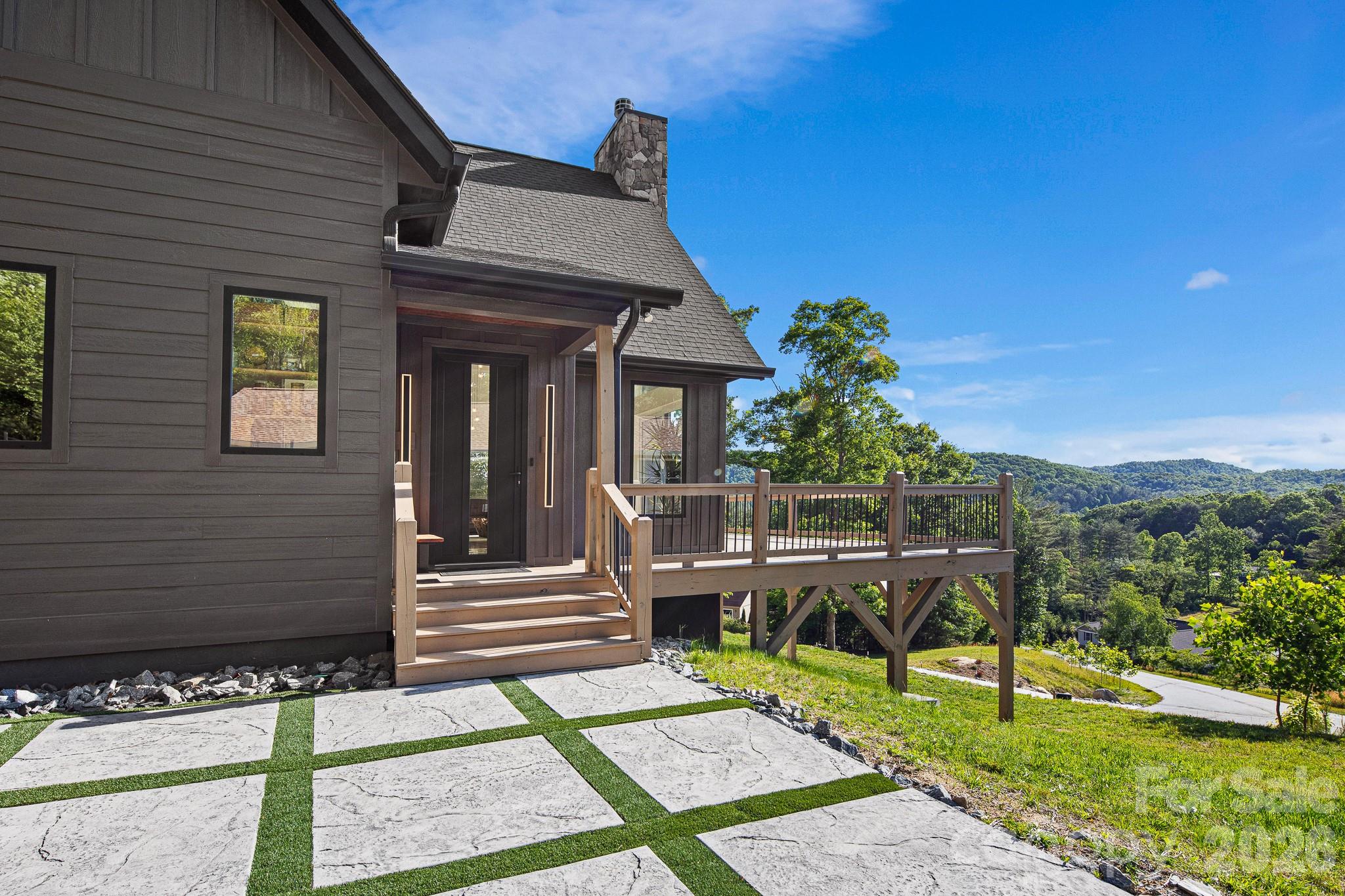 96 Crystal Lake Drive Hendersonville NC 28739