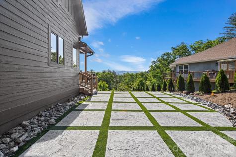 96 Crystal Lake Drive Hendersonville NC 28739