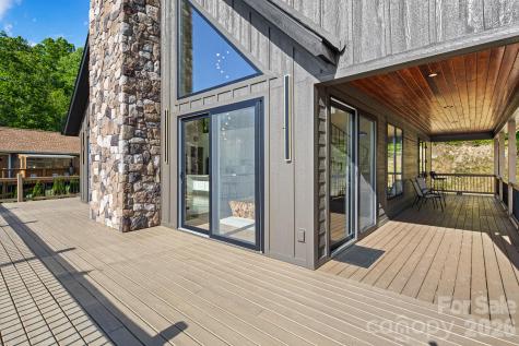 96 Crystal Lake Drive Hendersonville NC 28739
