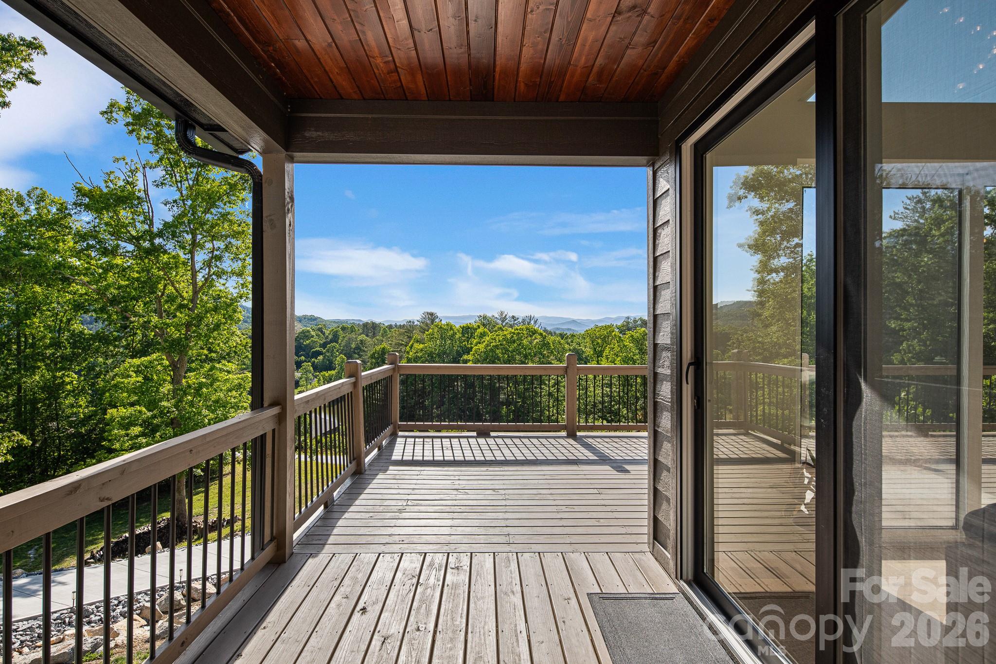 96 Crystal Lake Drive Hendersonville NC 28739