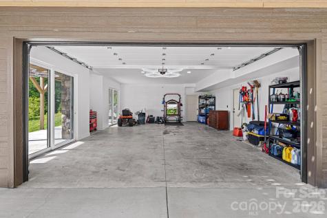 96 Crystal Lake Drive Hendersonville NC 28739