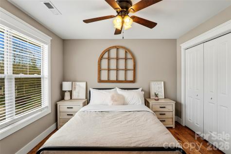 21 Wood Path Lane Arden NC 28704