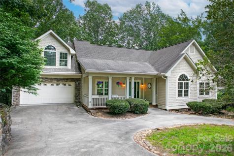 16 Uloque Court Brevard NC 28712