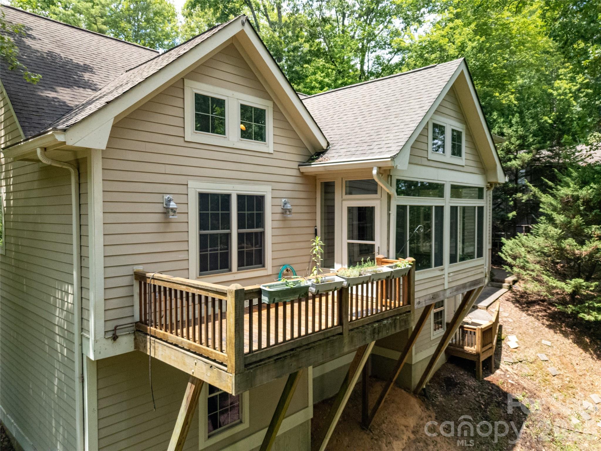 16 Uloque Court Brevard NC 28712