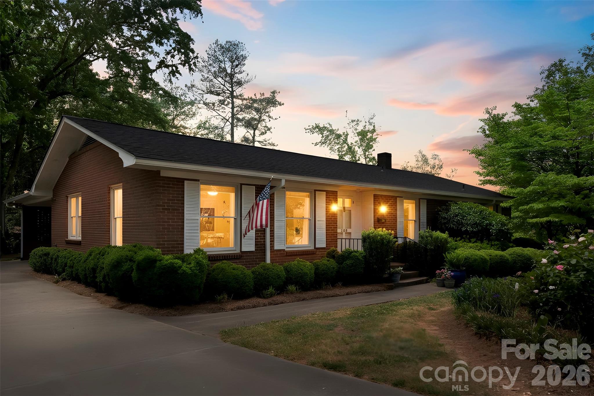 208 S Dixie Street Cherryville NC 28021