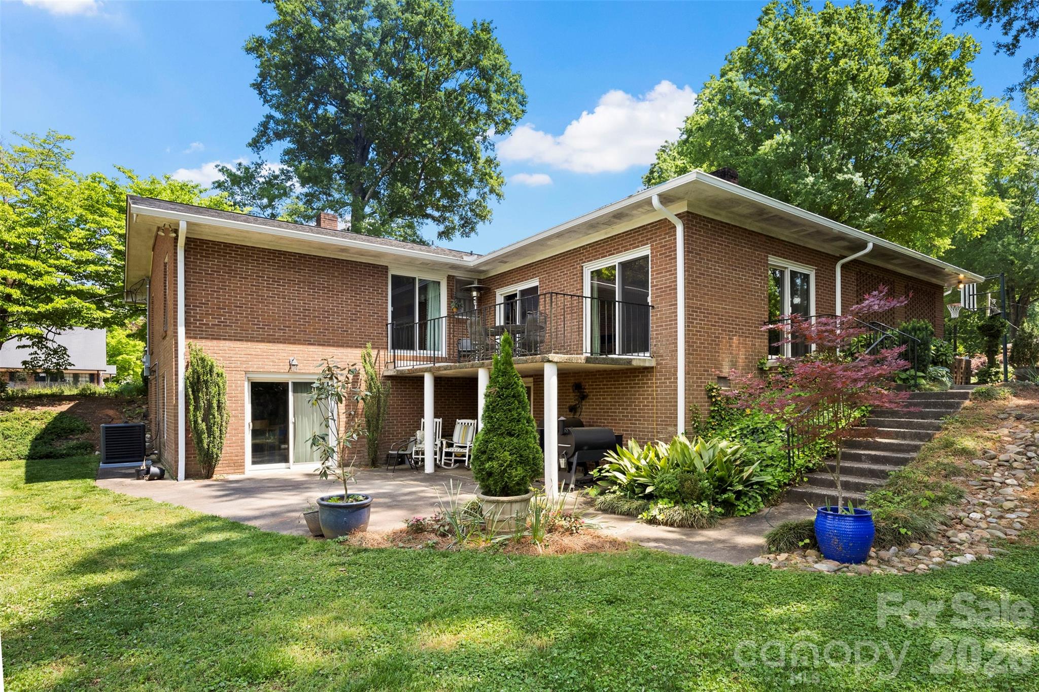 208 S Dixie Street Cherryville NC 28021