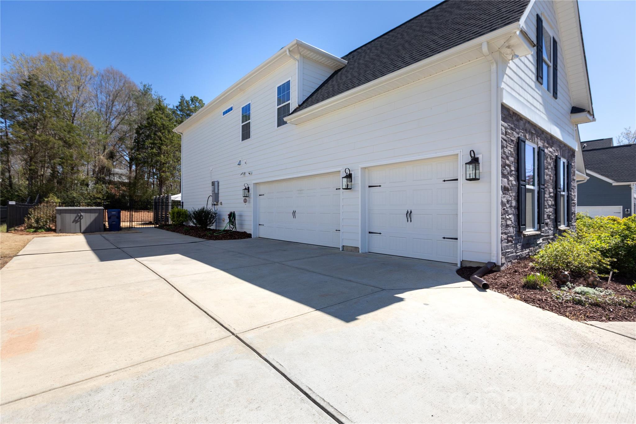 10861 Parkhall Drive Harrisburg NC 28075
