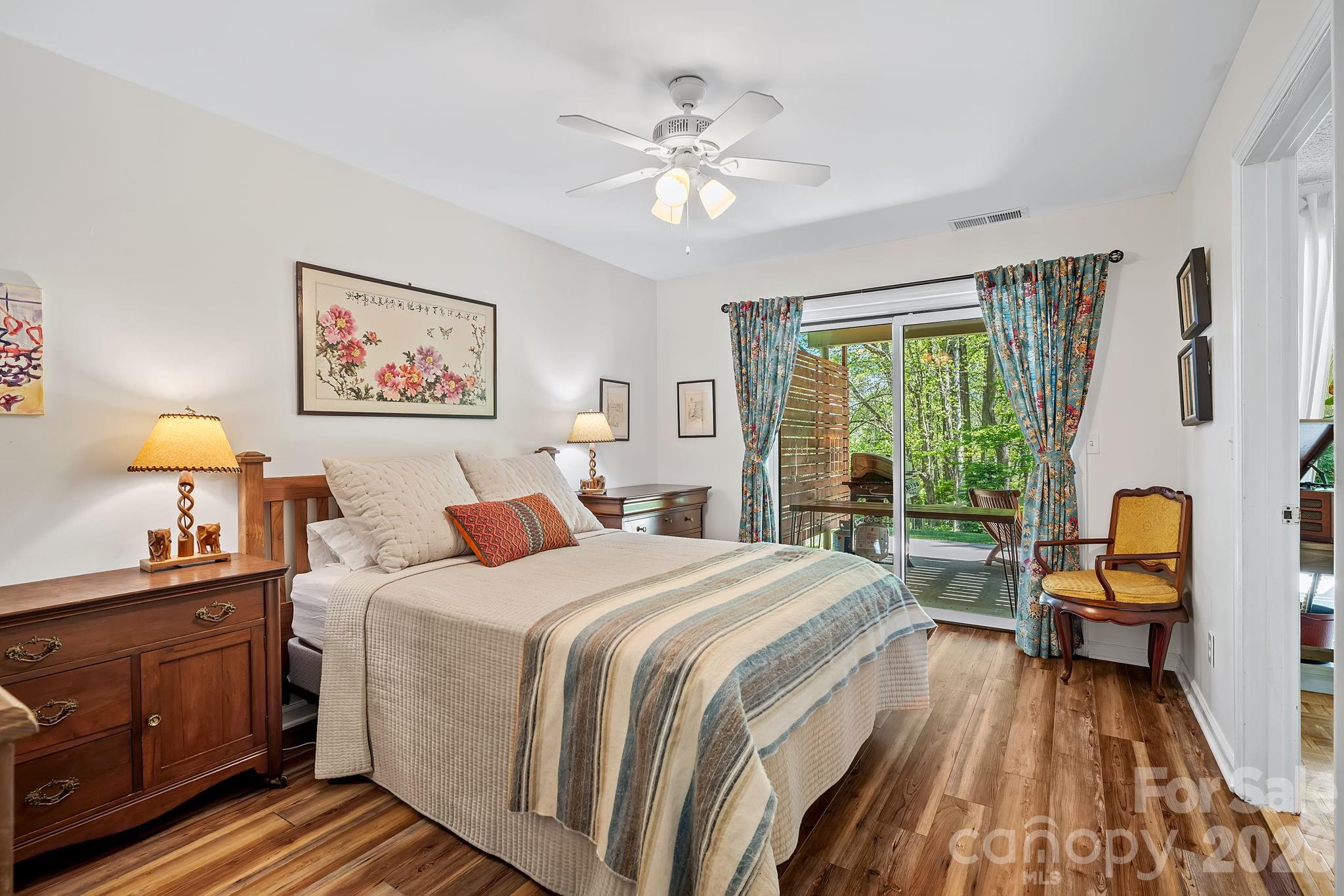 52 Mark Twain Road Asheville NC 28805