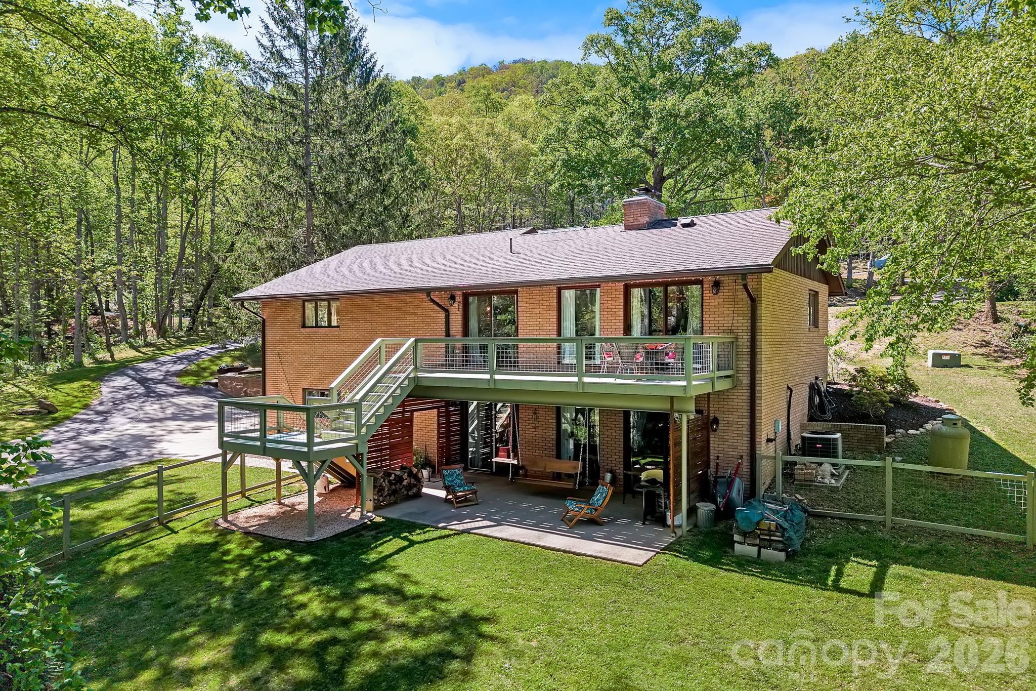 52 Mark Twain Road Asheville NC 28805