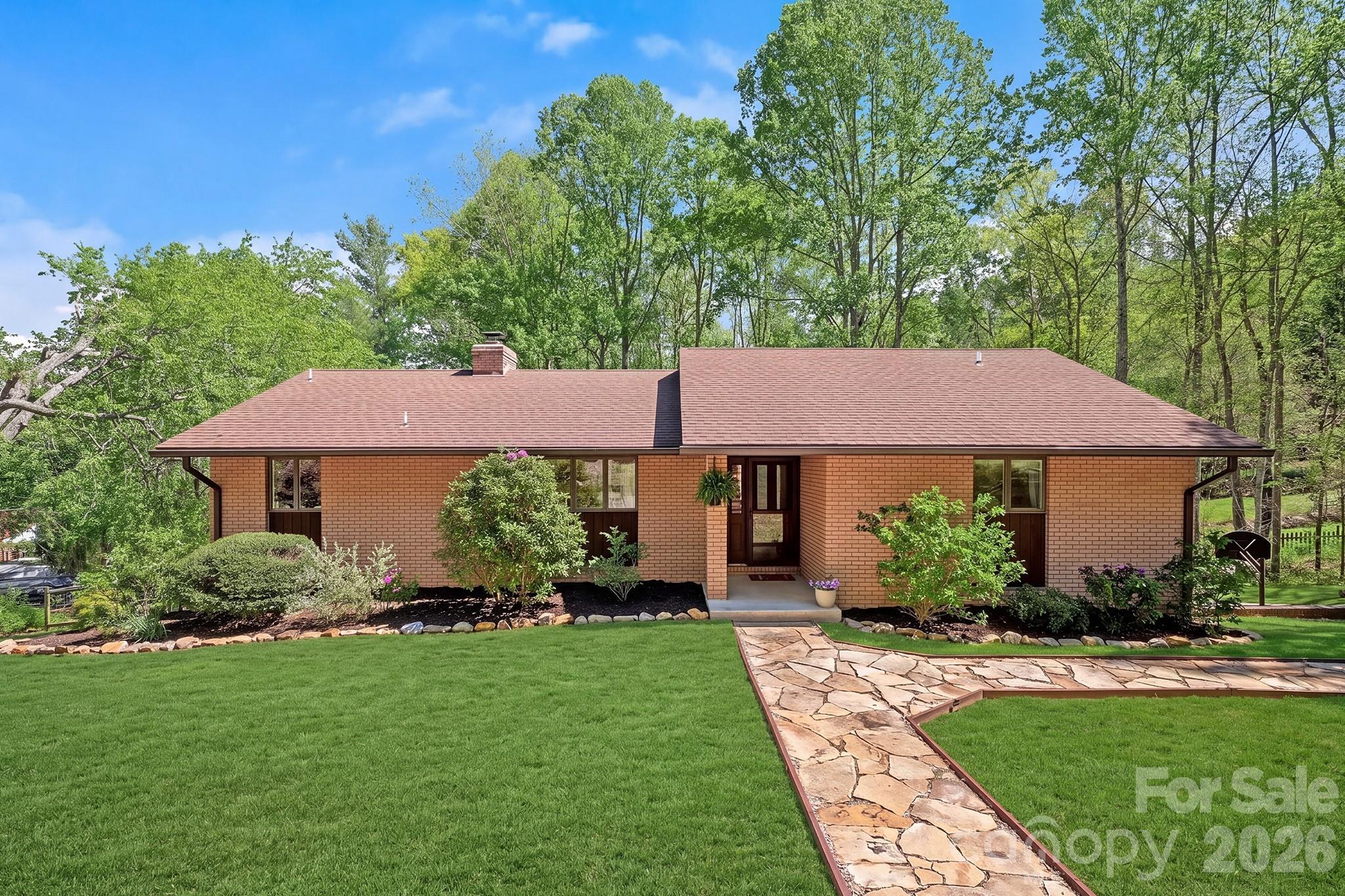 52 Mark Twain Road Asheville NC 28805