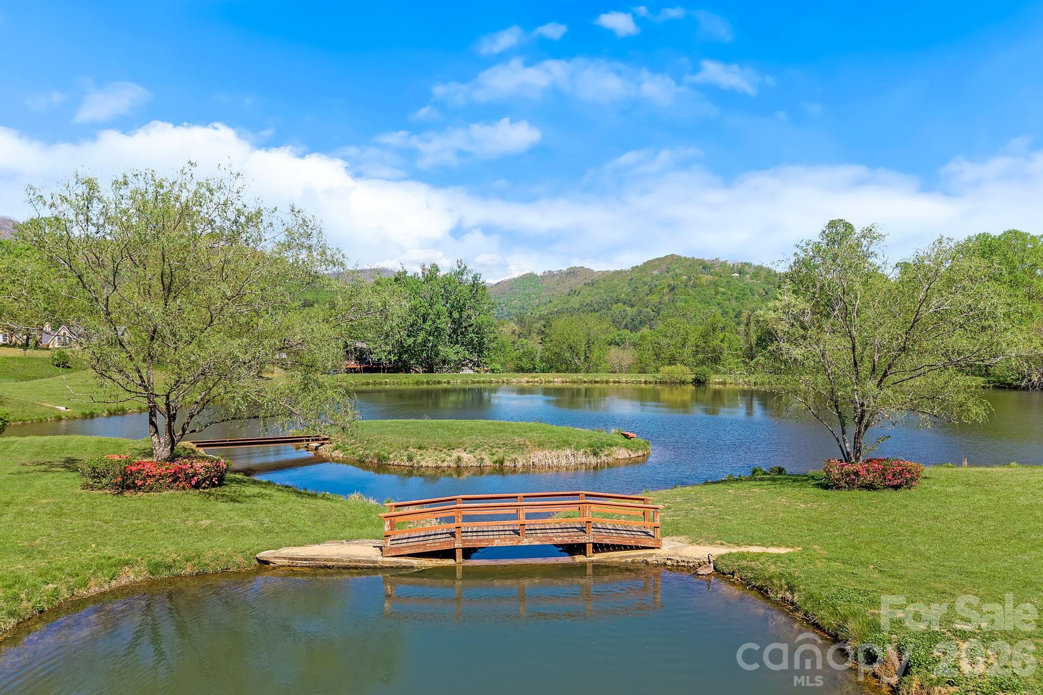 52 Mark Twain Road Asheville NC 28805