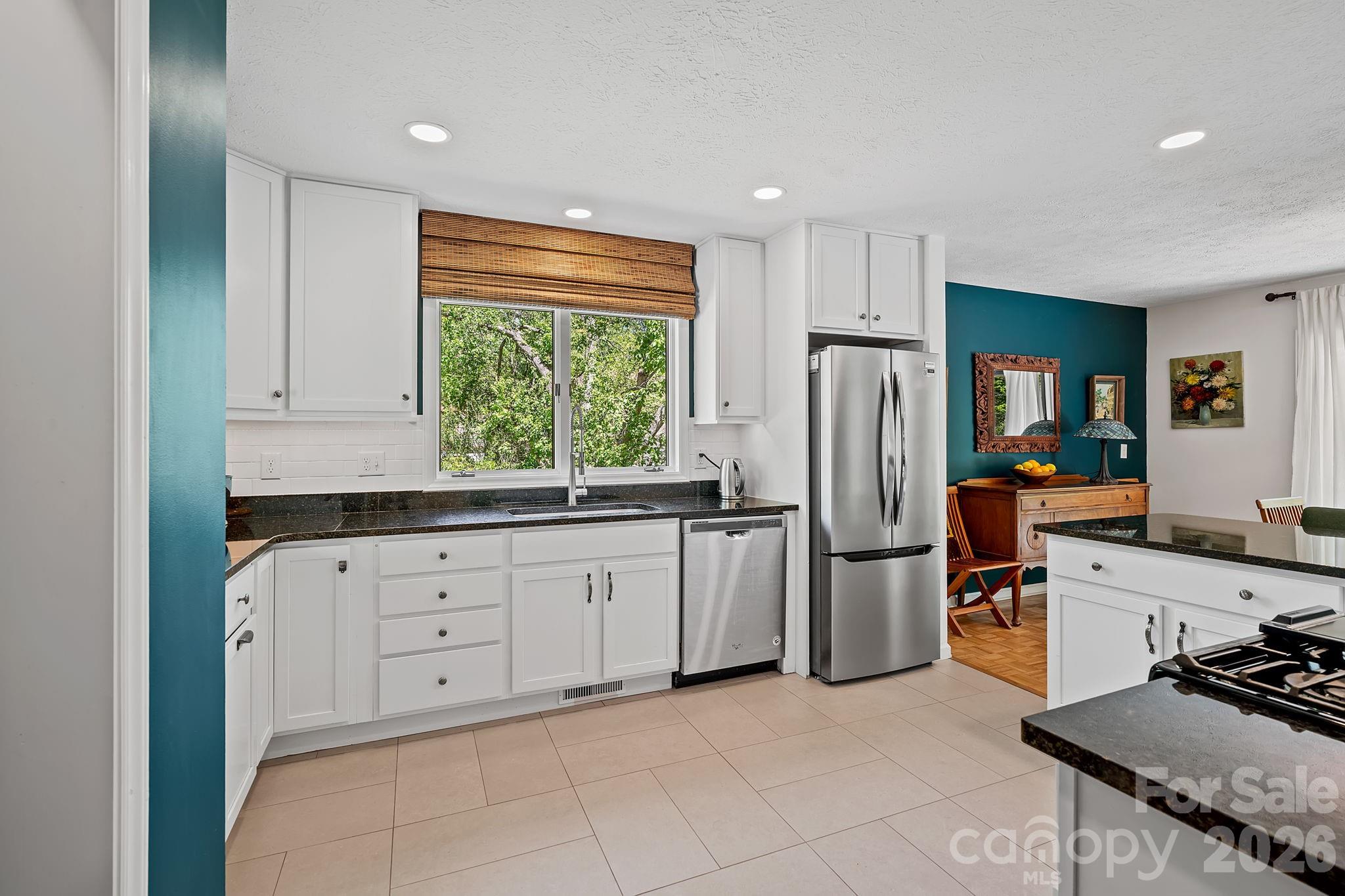 52 Mark Twain Road Asheville NC 28805