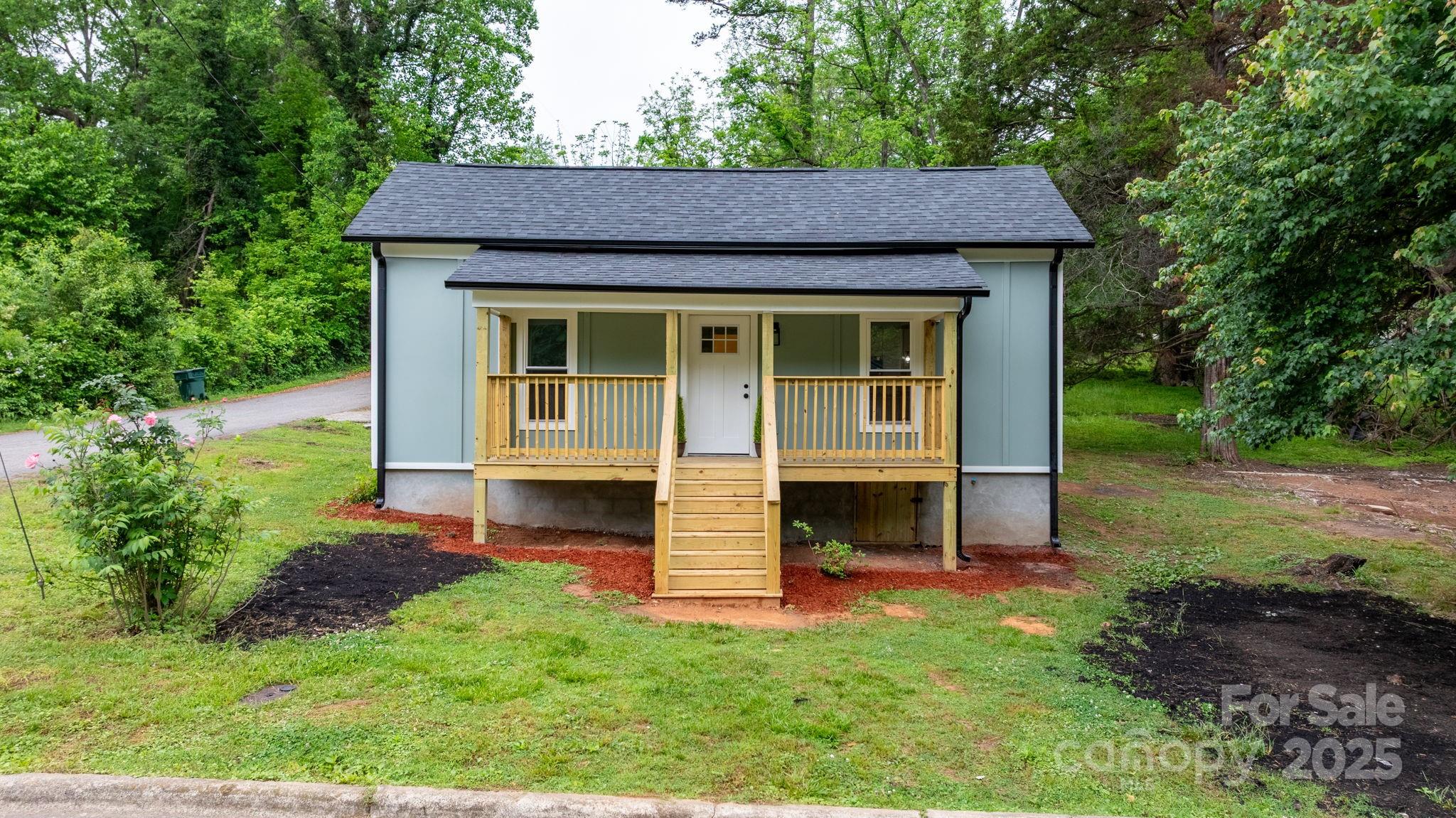 18 S Coulter Avenue Newton NC 28658